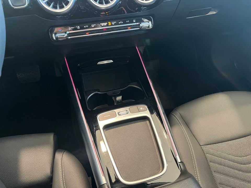 Mercedes EQA300 Progressive Advance 4Matic 5d