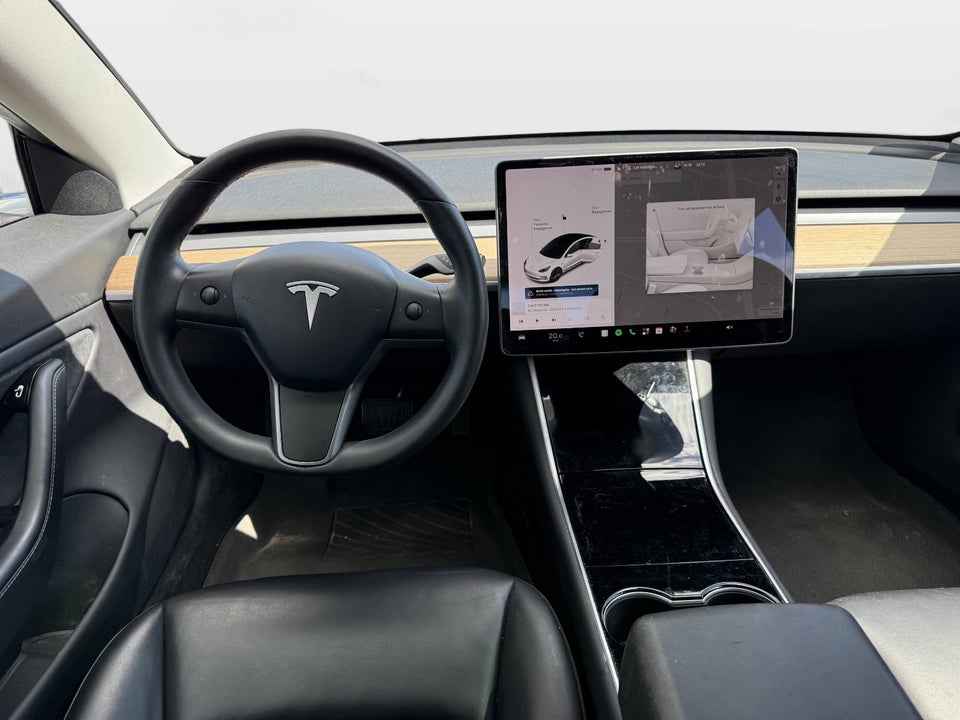 Tesla Model 3 Standard Range+ RWD 4d