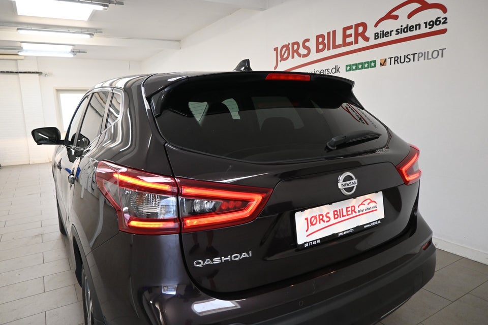 Nissan Qashqai 1,3 Dig-T 140 N-Connecta 5d