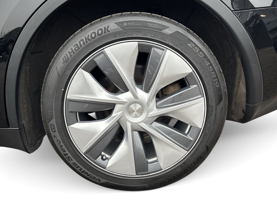 Tesla Model Y Long Range AWD 5d