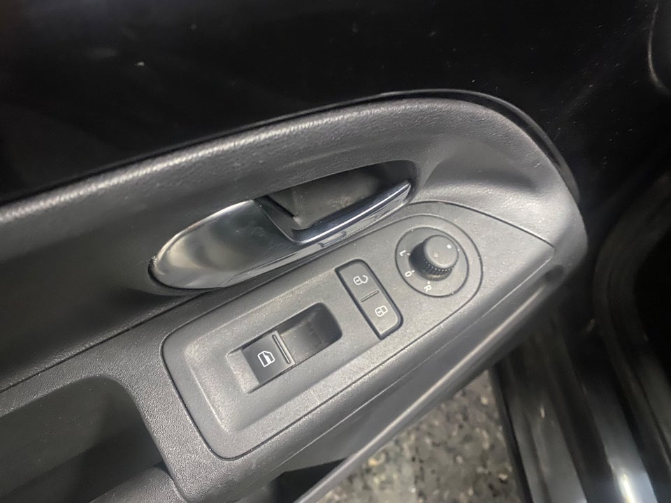 VW Up! 1,0 75 Move Up! ASG 5d