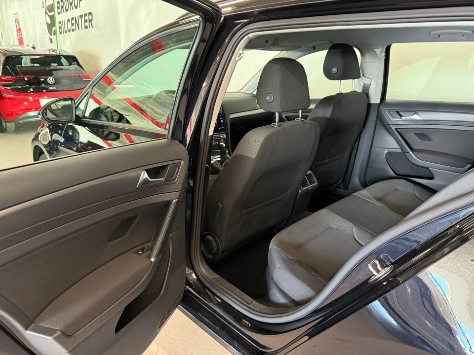 VW Golf VII 1,5 TSi 150 Comfortline Connect Variant DSG 5d