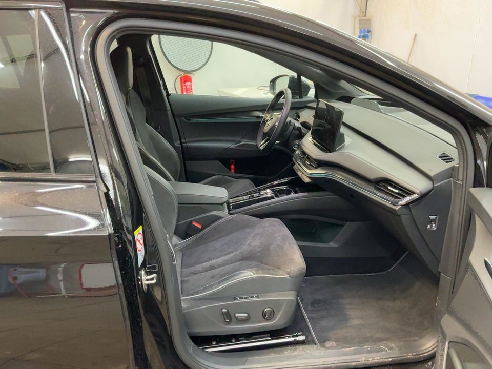 Skoda Enyaq 80x iV Sportline Maxx 5d