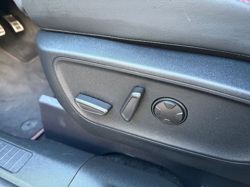 Ford Kuga 2,5 PHEV ST-Line X CVT 5d