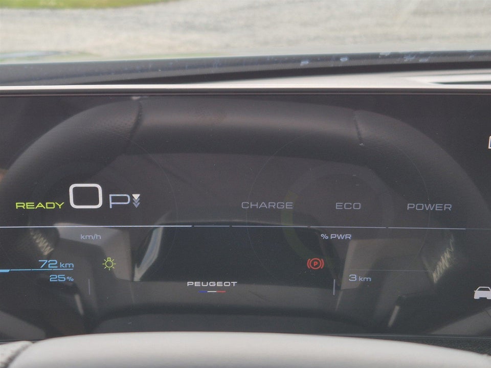Peugeot e-3008 77 GT Pack 5d