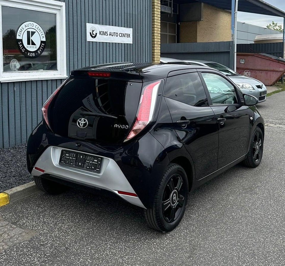 Toyota Aygo 1,0 VVT-i x-black II x-shift 5d