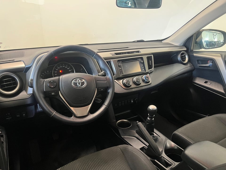 Toyota RAV4 2,0 D-4D T2 Van 5d