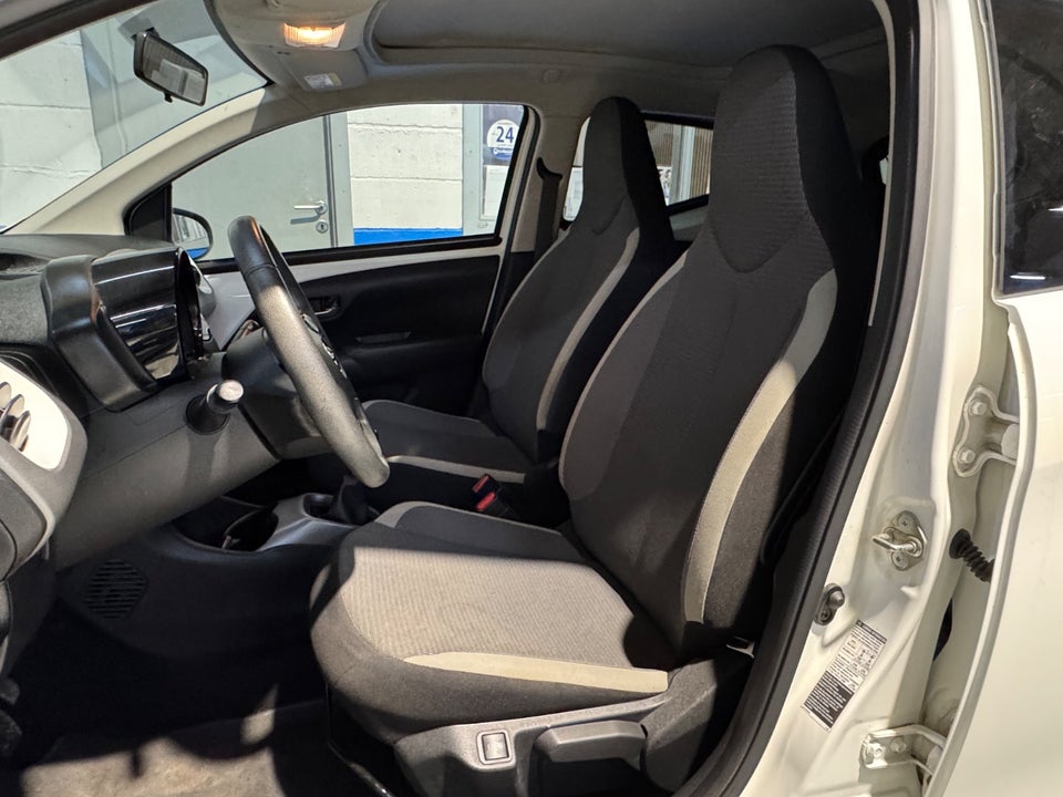 Toyota Aygo 1,0 VVT-i x-sky 5d
