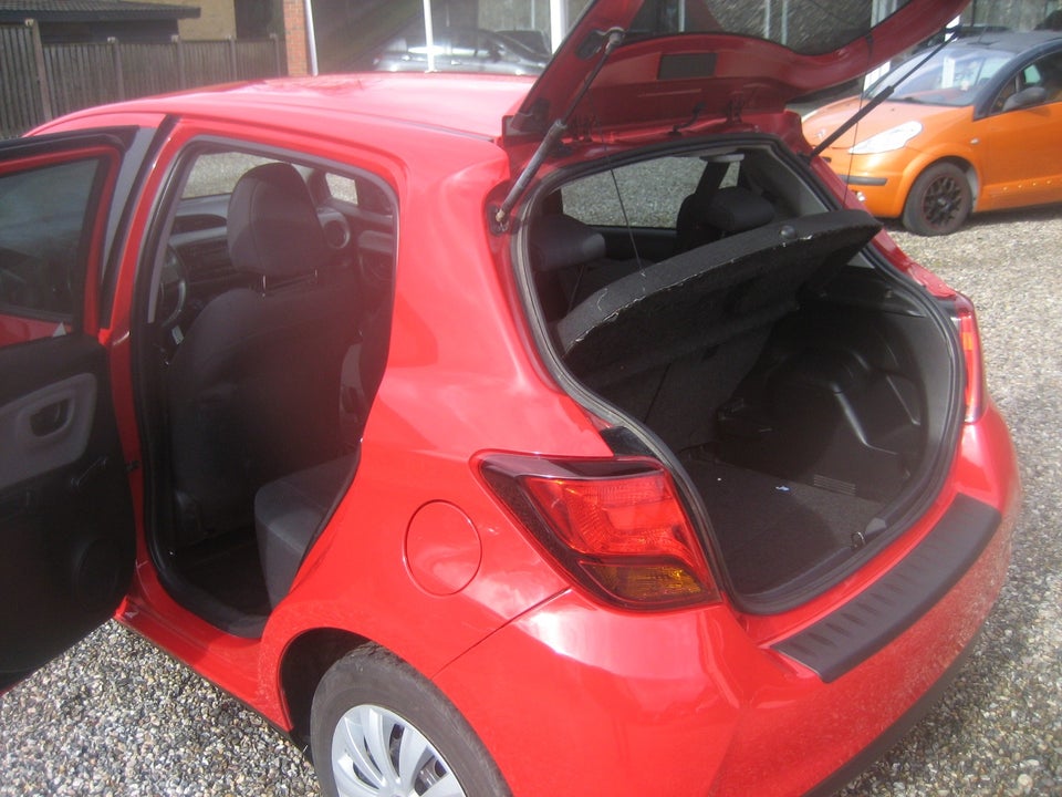 Toyota Yaris 1,0 VVT-i T1 Style 5d