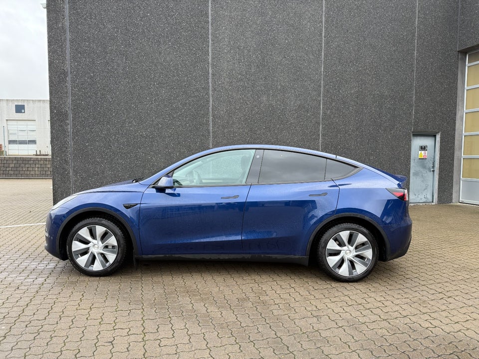 Tesla Model Y Long Range AWD 5d