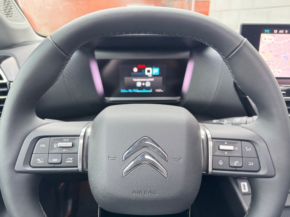 Citroën ë-C4 X 50 Shine 4d