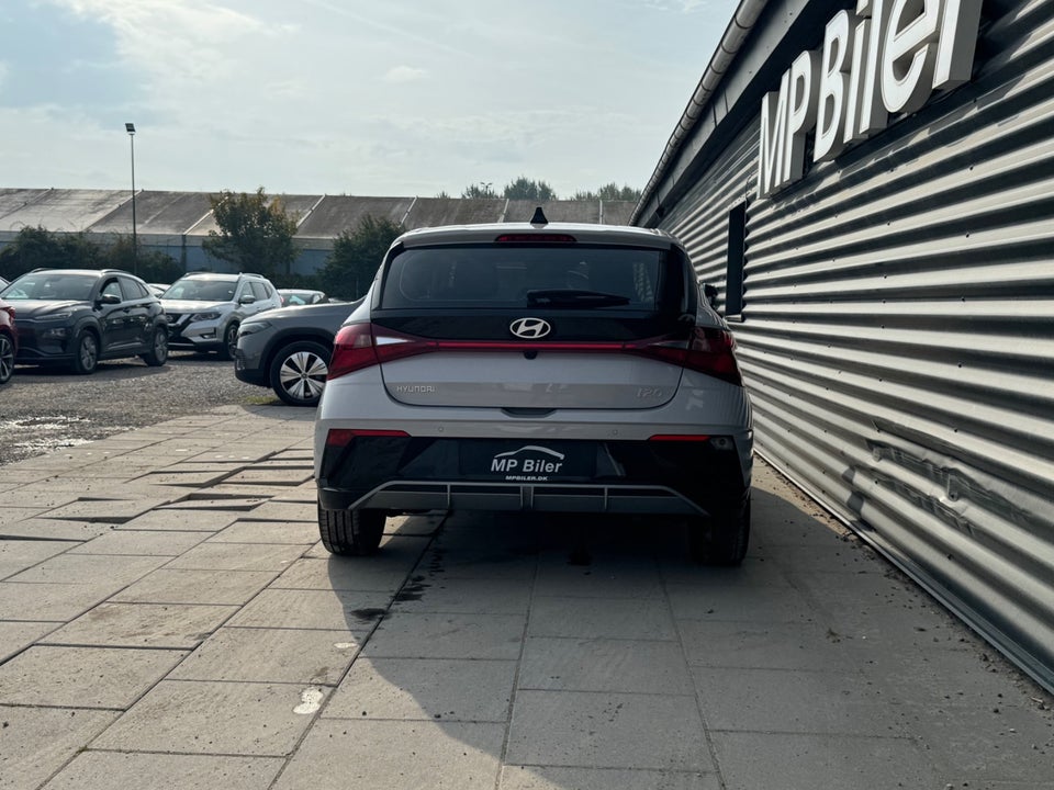 Hyundai i20 1,0 T-GDi Essential DCT 5d