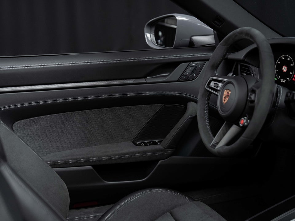 Porsche 911 Carrera 4 GTS 3,6 Cabriolet PDK 2d