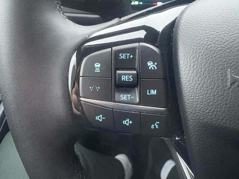 Ford Kuga 2,5 PHEV Titanium CVT 5d