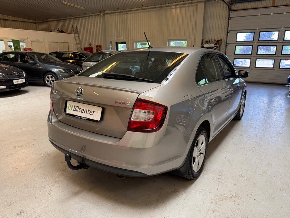 Skoda Rapid 1,4 TSi 125 Ambition DSG 5d