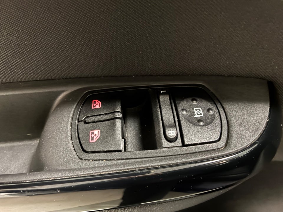 Opel Corsa 1,4 16V Enjoy 5d