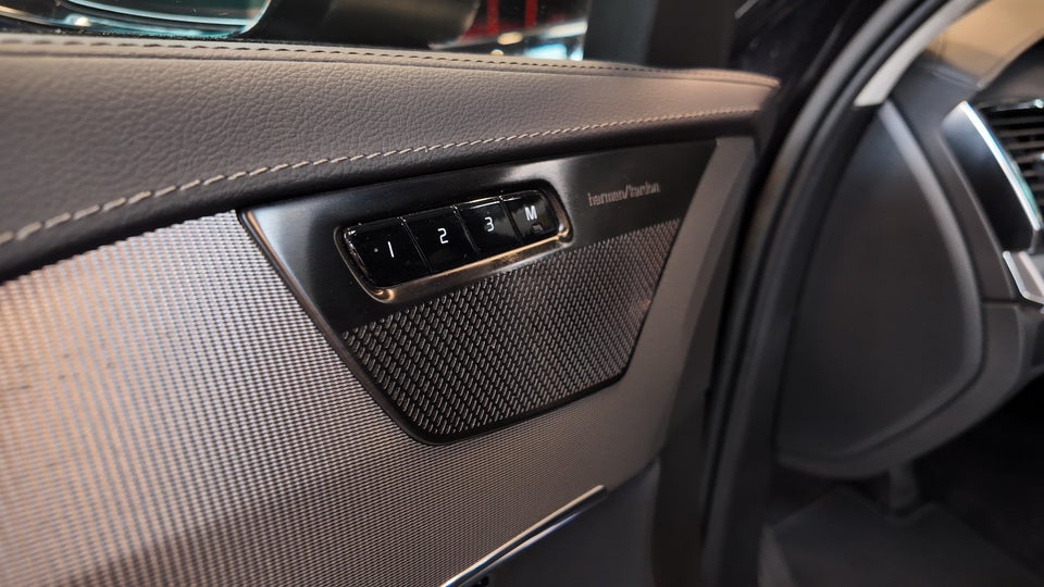 Volvo XC90 2,0 T8 ReCharge Ultimate Bright aut. AWD 7prs 5d