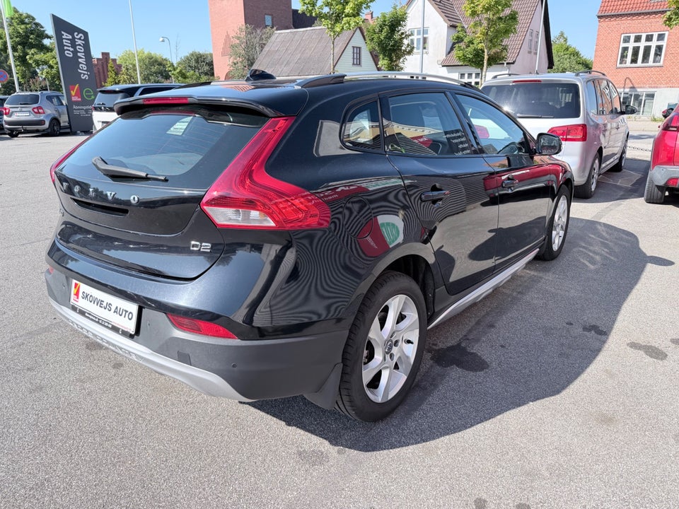 Volvo V40 CC 1,6 D2 115 Momentum 5d