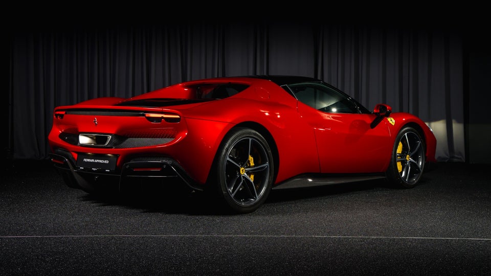 Ferrari 296 GTB 2,9 DCT 2d