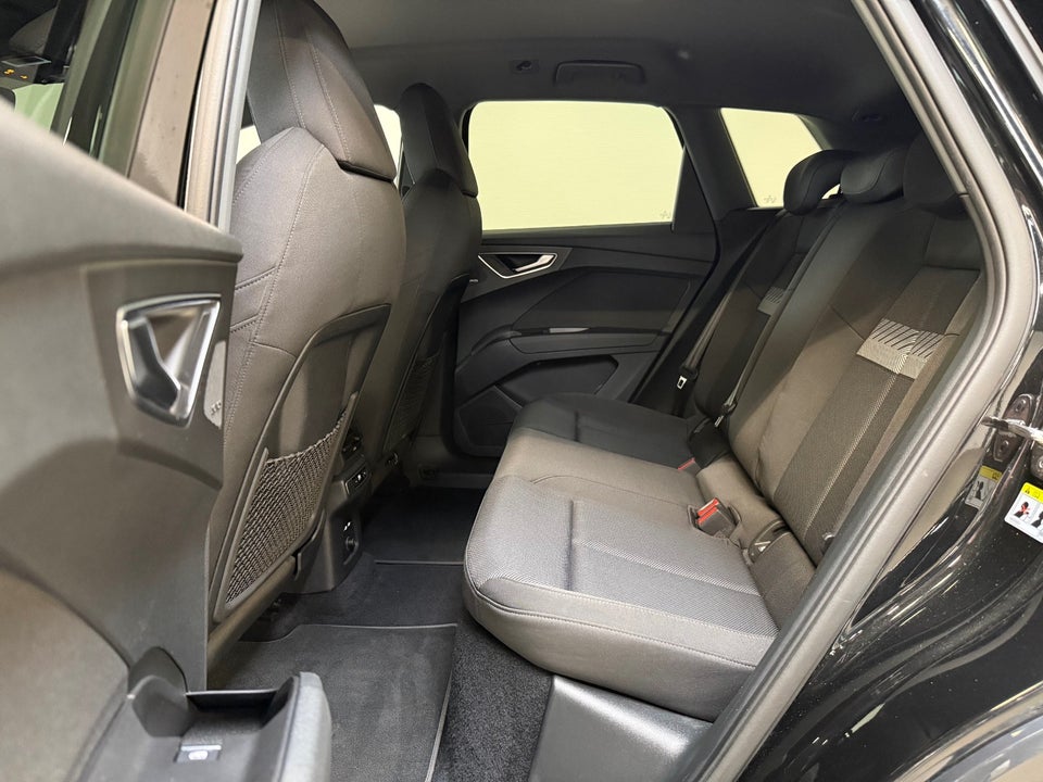 Audi Q4 e-tron 40 Advanced 5d