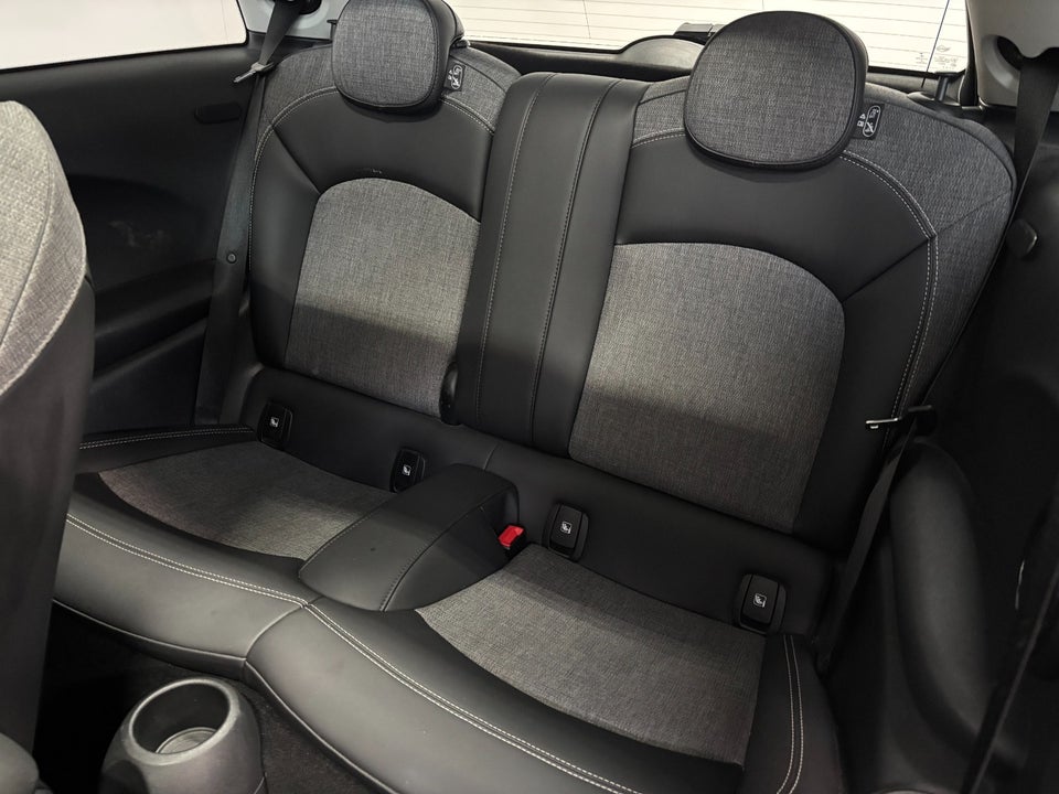 MINI Cooper SE Classic Trim 3d