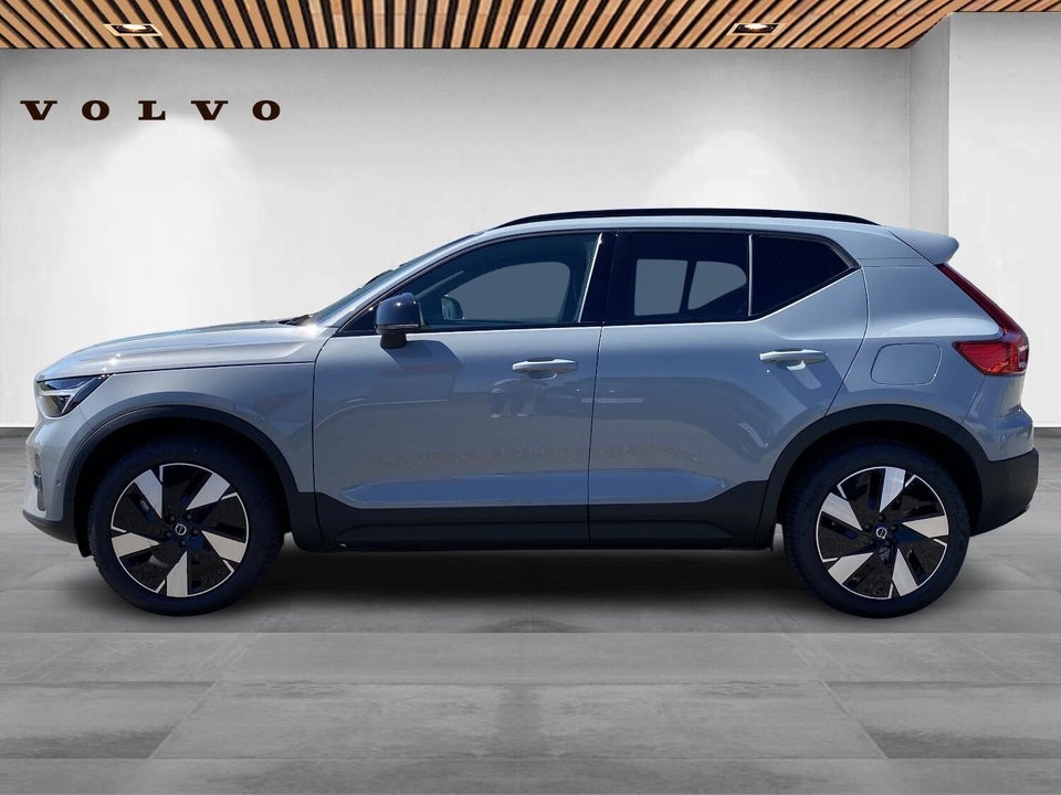 Volvo EX40 Extended Range Plus 5d