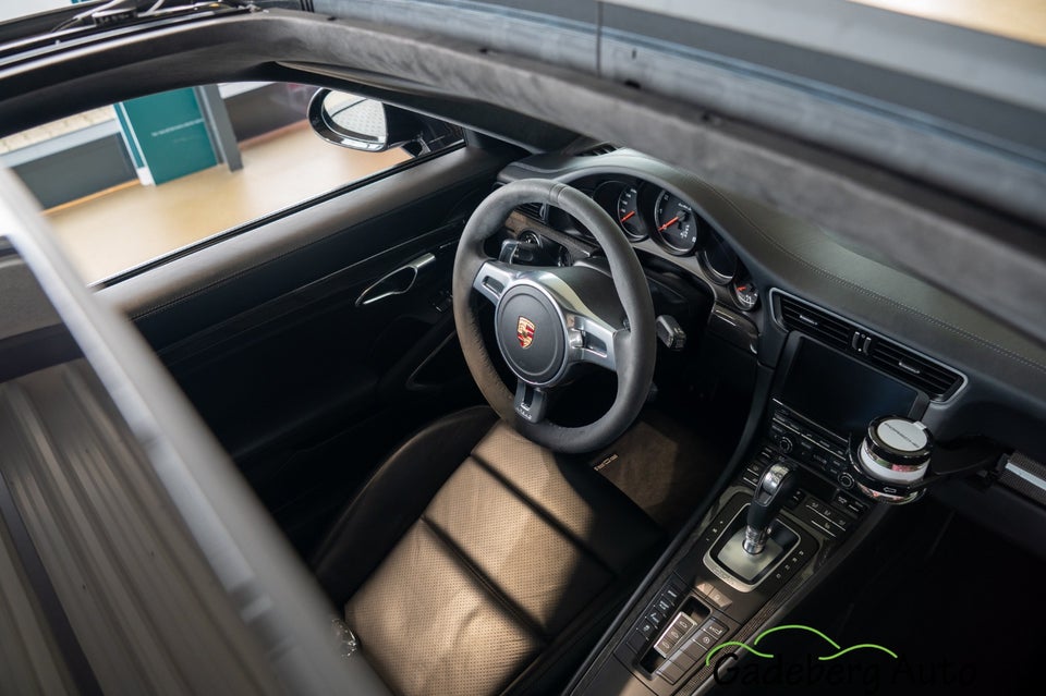 Porsche 911 Turbo S 3,8 Coupé PDK 2d
