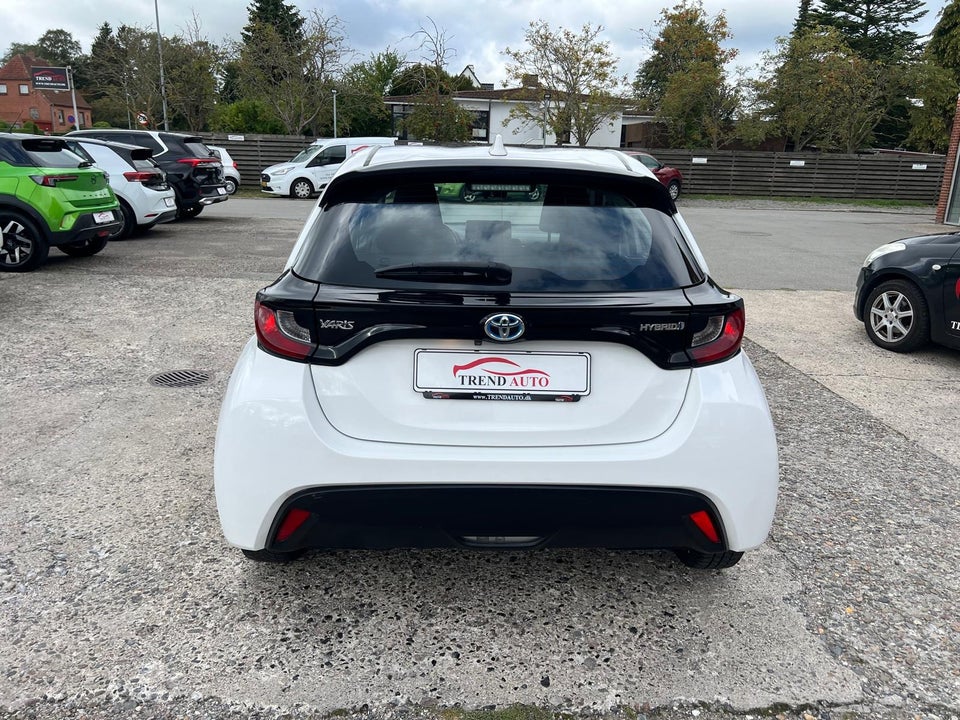 Toyota Yaris 1,5 Hybrid H3 e-CVT 5d