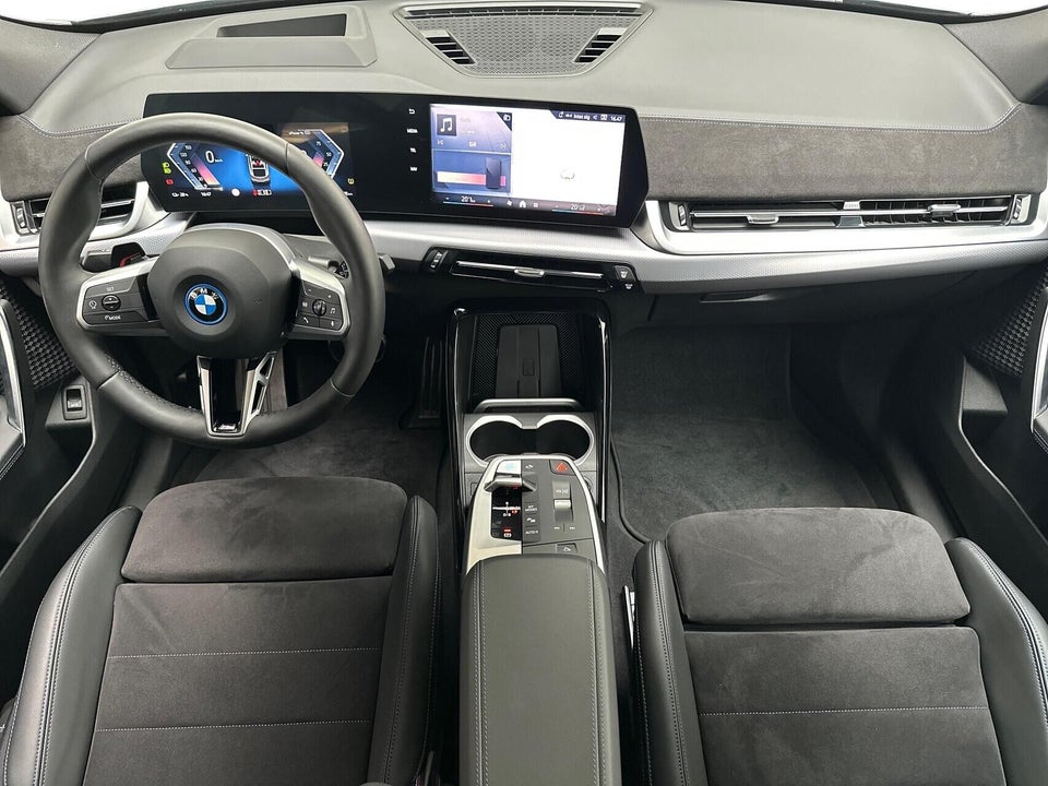 BMW iX2 xDrive30 M-Sport 5d