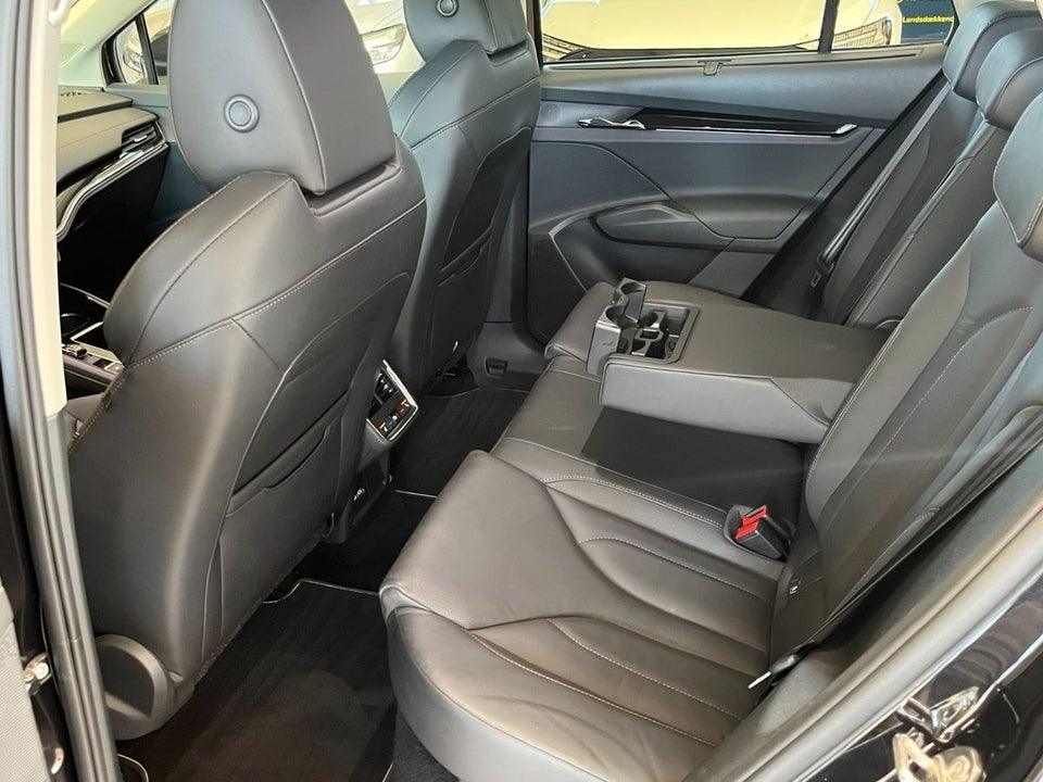 Skoda Enyaq 80 iV Suite 5d