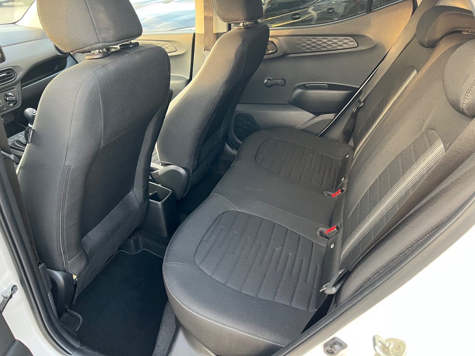 Hyundai i10 1,0 MPi Essential 5d