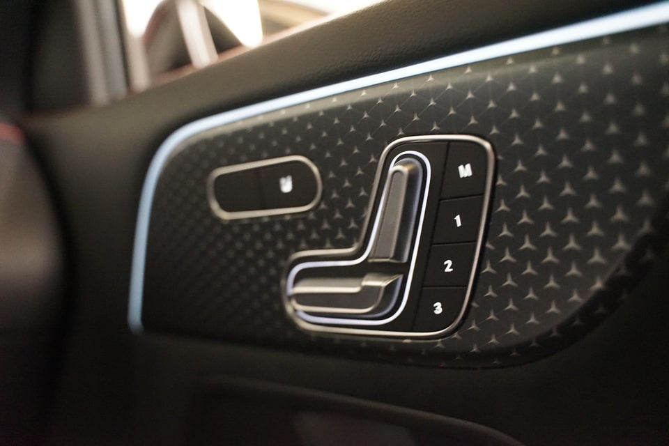 Mercedes EQA300 AMG Line 4Matic 5d