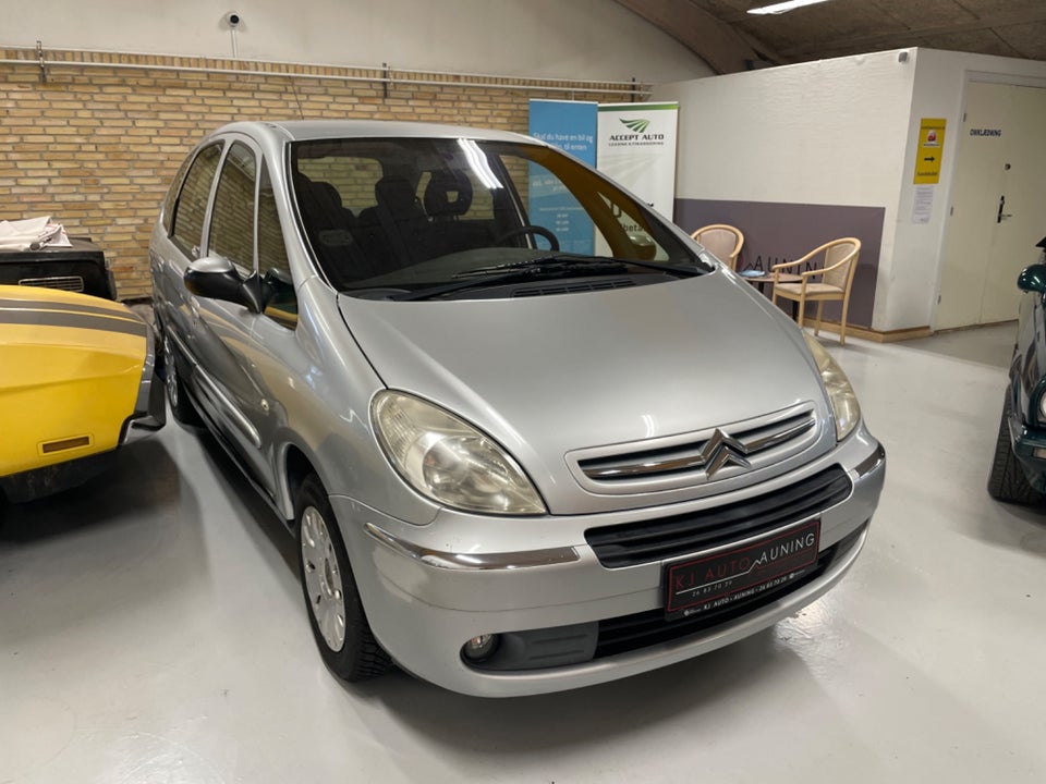 Citroën Xsara Picasso 1,6i 8V 95 Clim 5d