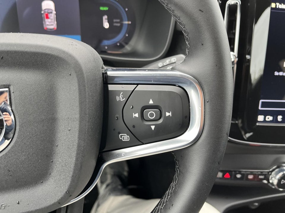 Volvo EX40 Extended Range Plus 5d