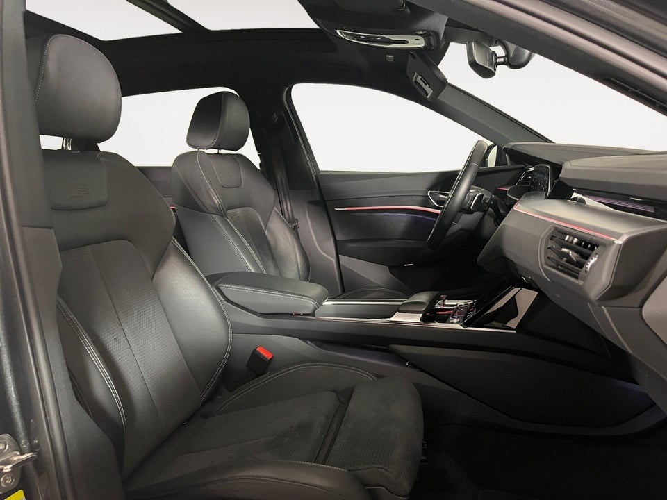 Audi e-tron 55 S-line quattro 5d