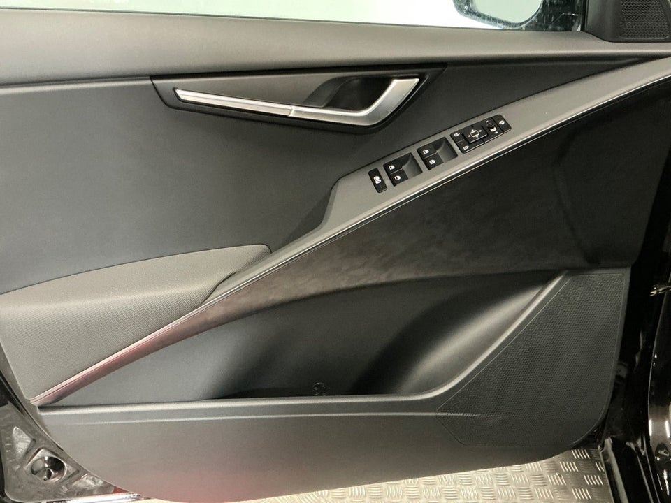 Kia Niro 64 EV Upgrade 5d