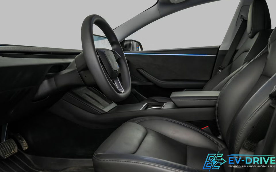 Tesla Model 3 Long Range AWD 4d