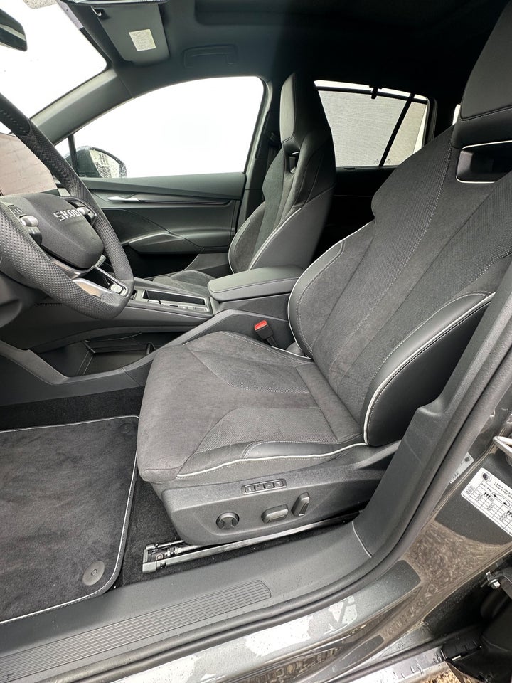 Skoda Enyaq 85 iV Sportline Maxx 5d