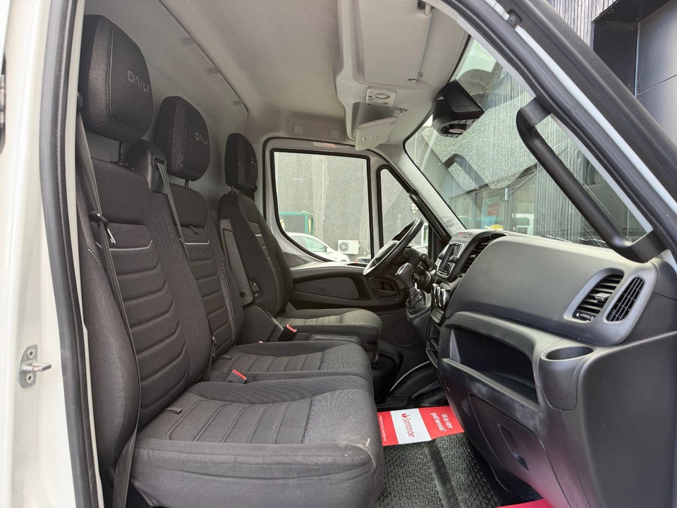 Iveco Daily 3,0 35C18 12m³ Van AG8