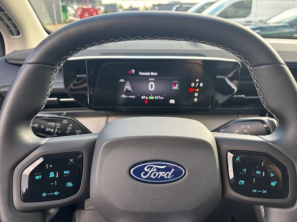 Ford Explorer 55 Premium Standard Range 5d