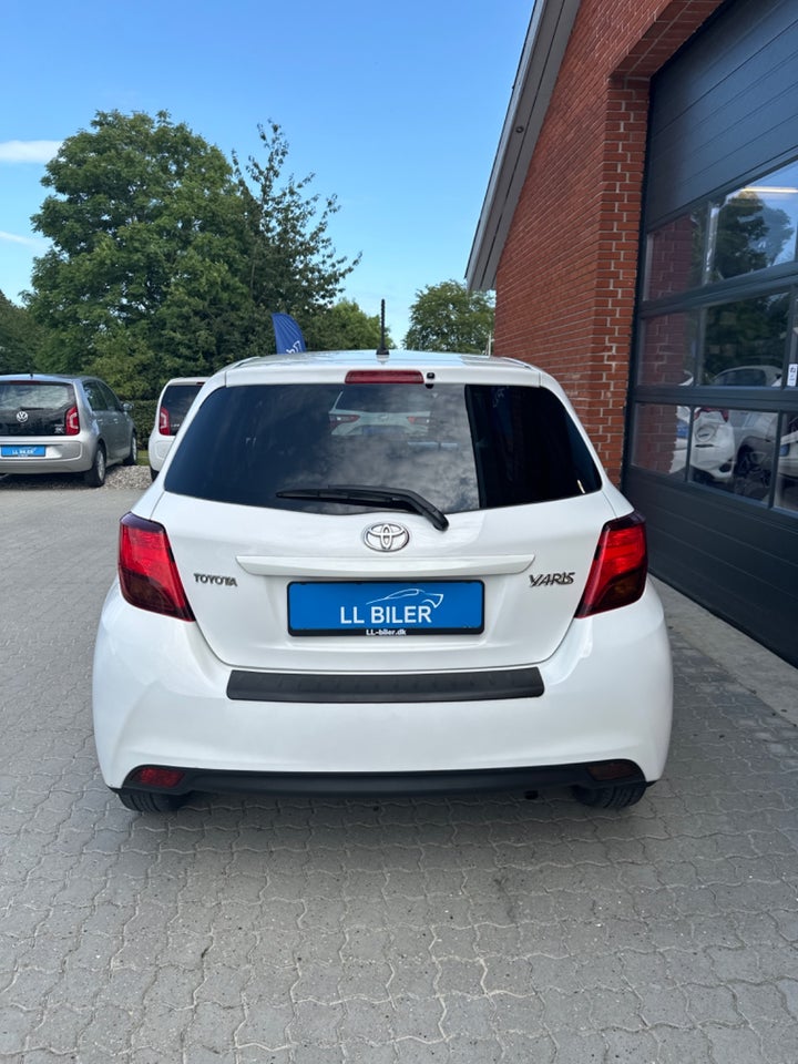 Toyota Yaris 1,0 VVT-i T2 Komfort 5d