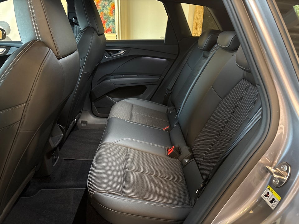 Audi Q4 e-tron 40 S-line 5d