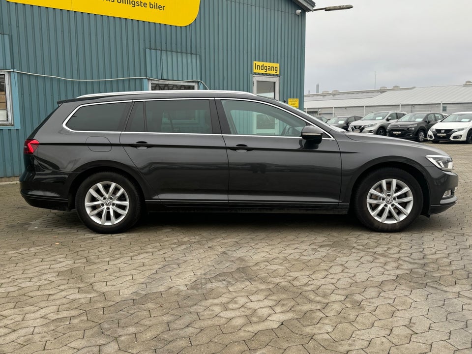 VW Passat 1,6 TDi 120 R-line Highline Variant DSG 5d