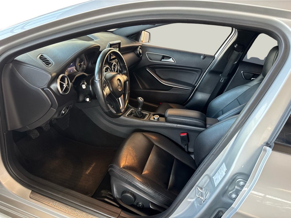 Mercedes A200 2,2 CDi Urban 5d