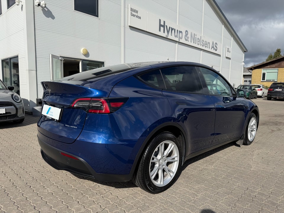 Tesla Model Y Long Range AWD 5d