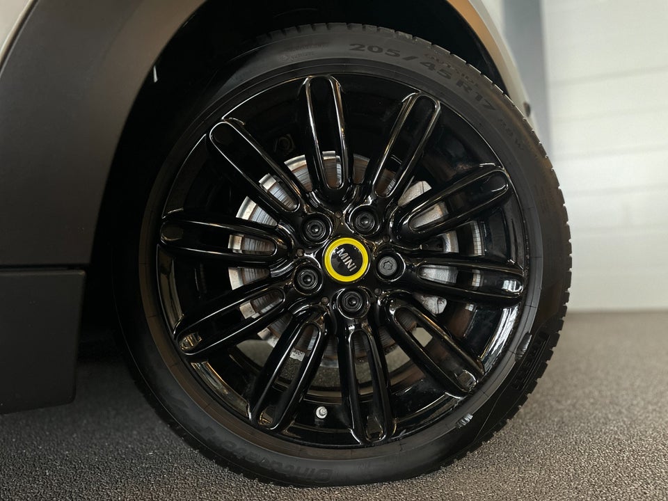 MINI Cooper SE Maximise 3d