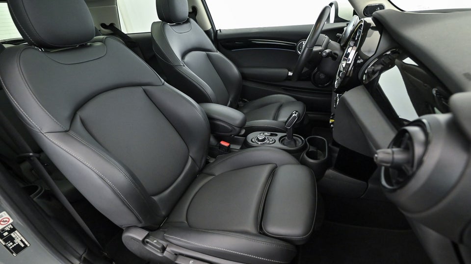 MINI Cooper SE Maximise 3d