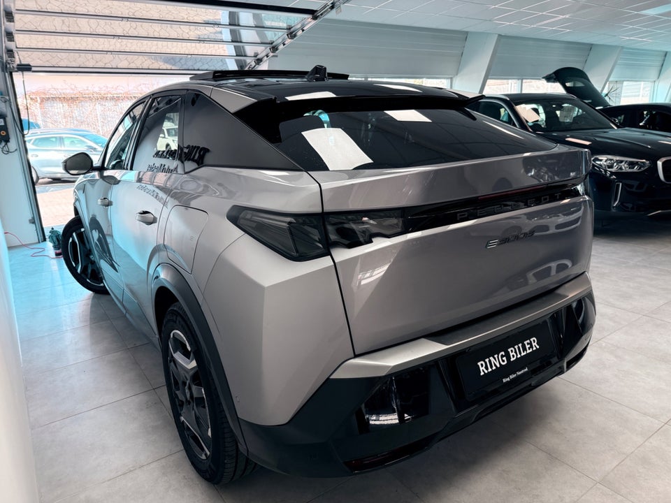 Peugeot e-3008 77 GT Pack 5d
