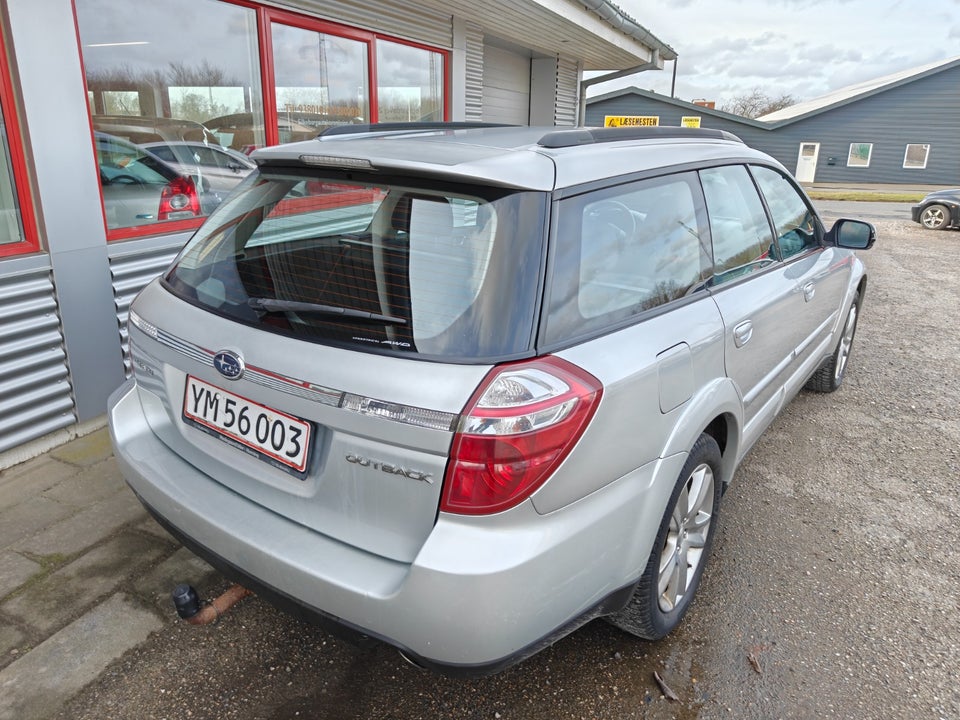Subaru Outback 2,5i  5d