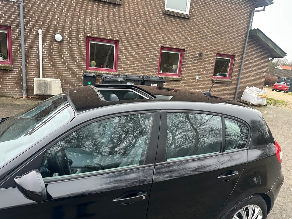 BMW 116i 1,6 Advantage 5d